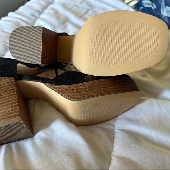 NWT House of Harlow • “Tizzy” Platform Mary Jane Black Suede Sandals - Picture 6 of 10